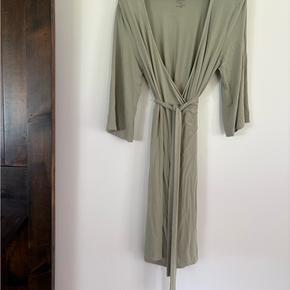 Caden Lane Green Robe Maternity | Newborn Photos